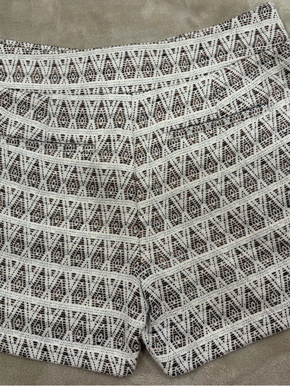 THE RIVIERA SHORT ANN TAYLOR LOFT SZ 0 shorts with copper geometric pattern